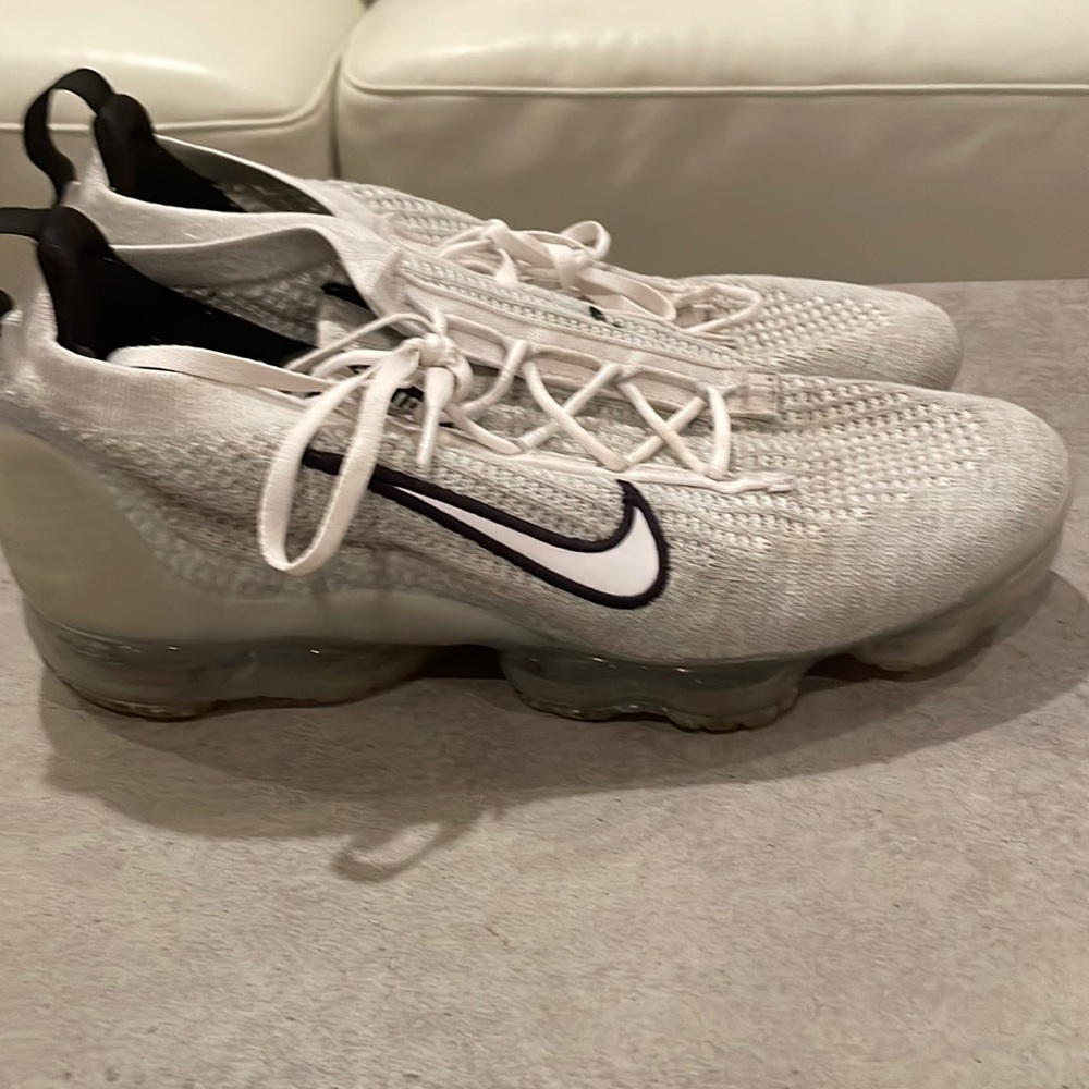 Great condition almost new vapormax